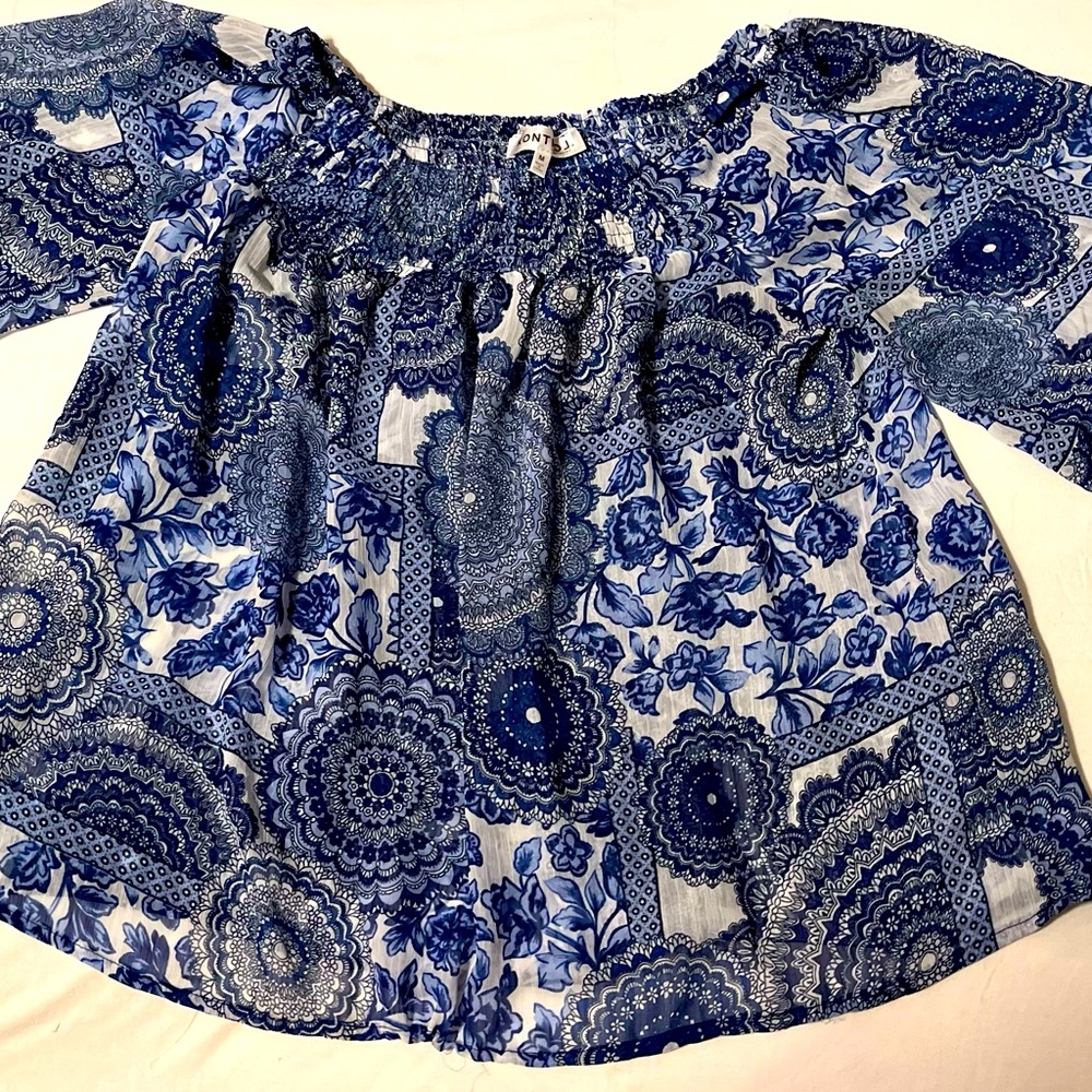 Ruffle Top